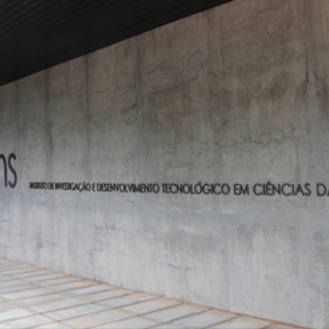 random_facility_image